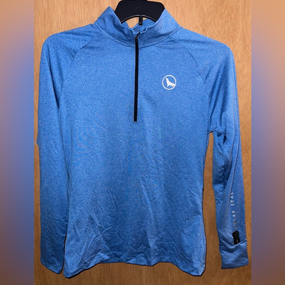 NWOT-Polar seal 1/4 zip pullover blue, size M.